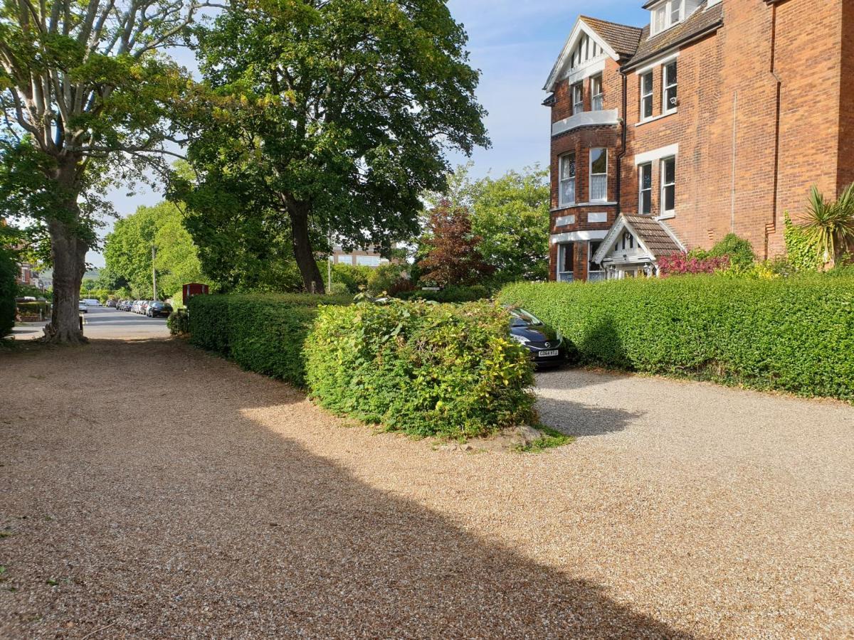 Bed & Breakfast The Wycliffe 3*